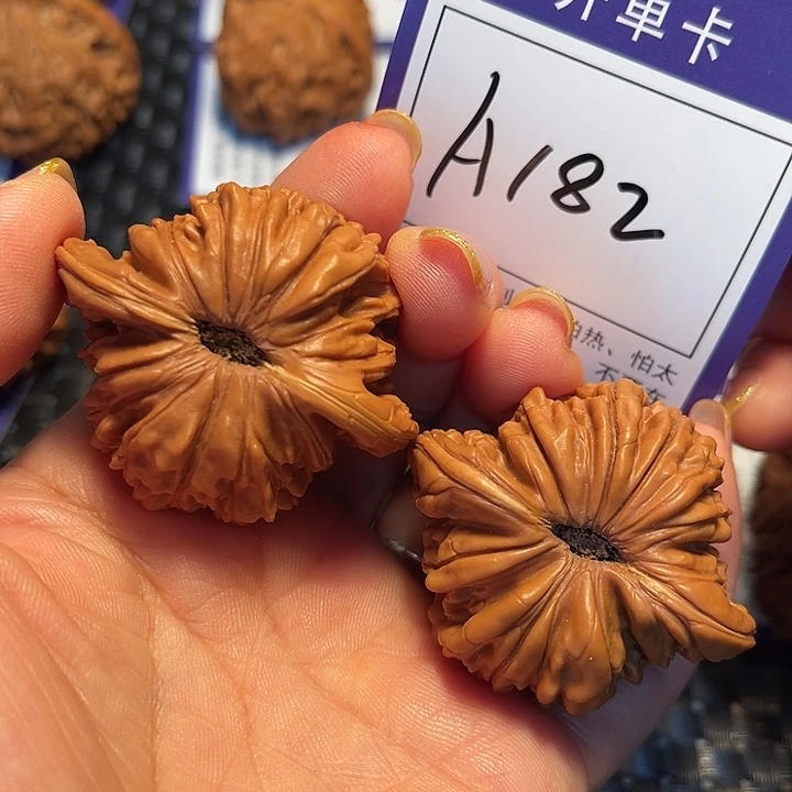 桃核把件45楼子A182