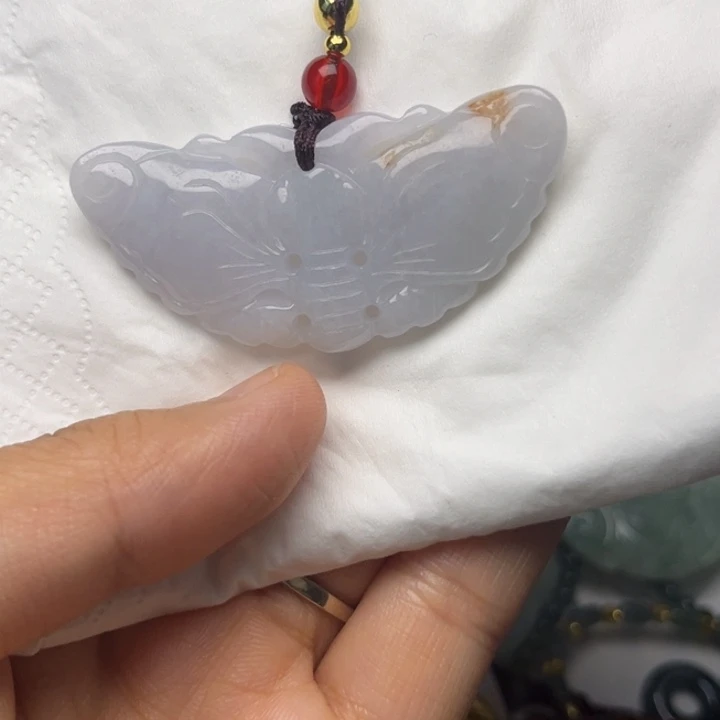 翡翠未镶嵌颈饰挂件