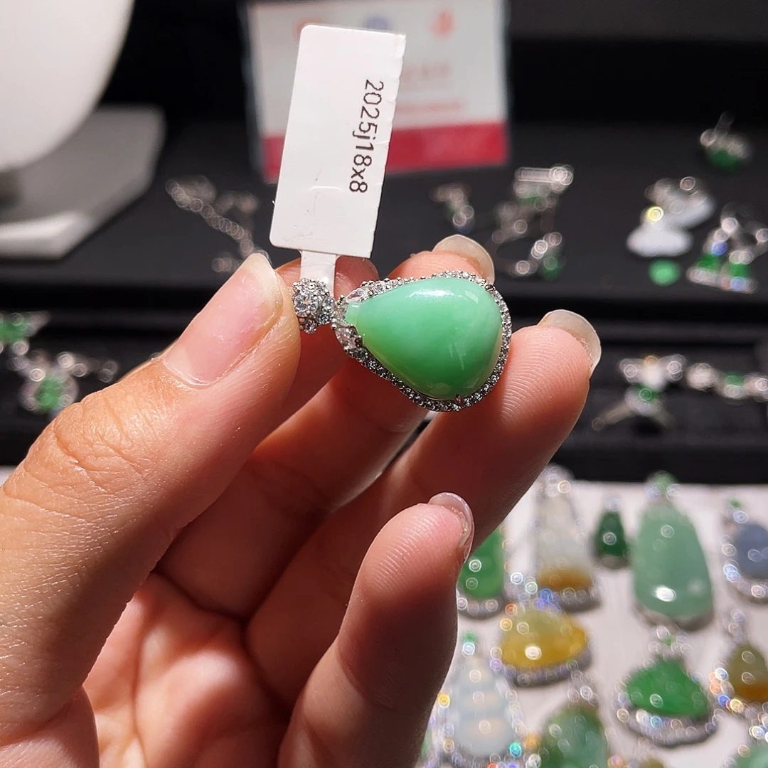 翡翠银S925镶嵌颈饰