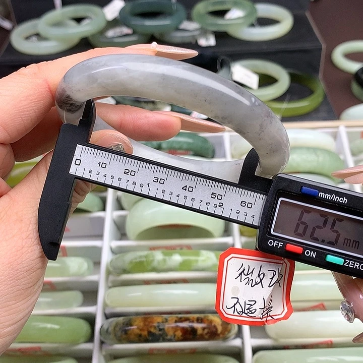 蛇纹石玉手镯未镶嵌534