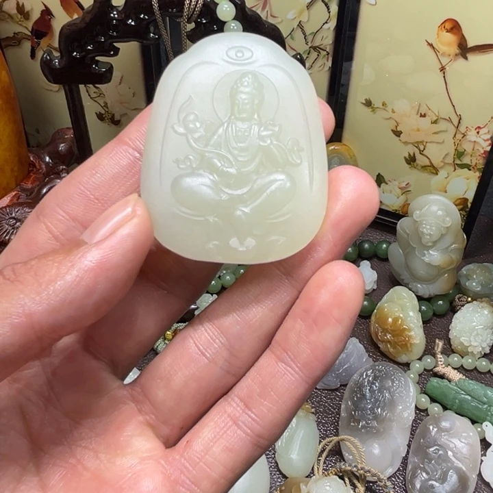 和田玉未镶嵌颈饰