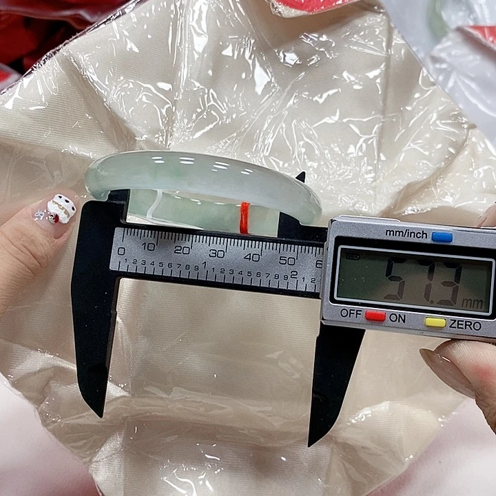 翡翠手镯未镶嵌290