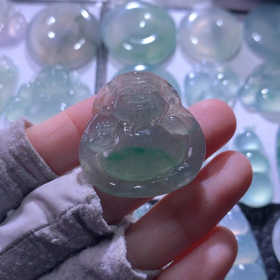 翡翠未镶嵌套链财神