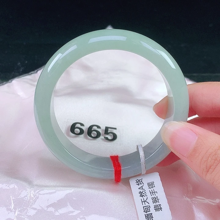 未镶嵌手镯翡翠翡翠手镯