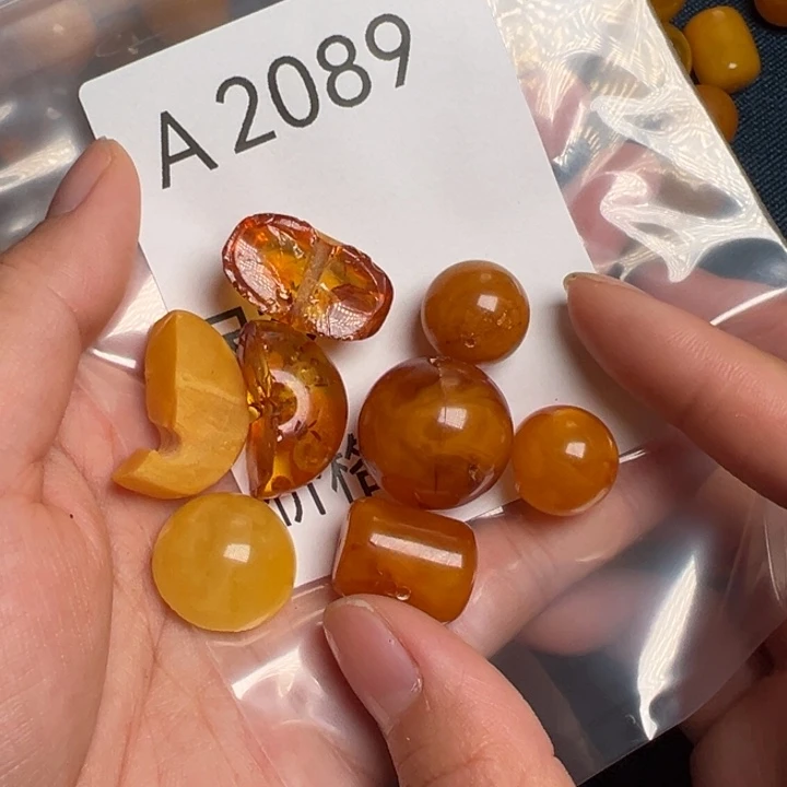 未镶嵌蜜蜡珠宝奇石
