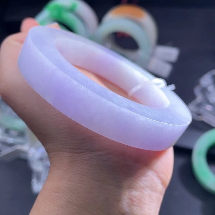 未镶嵌手镯定制翡翠