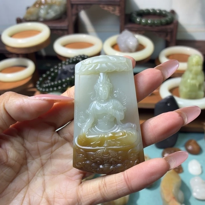 和田玉（糖玉）未镶嵌摆件