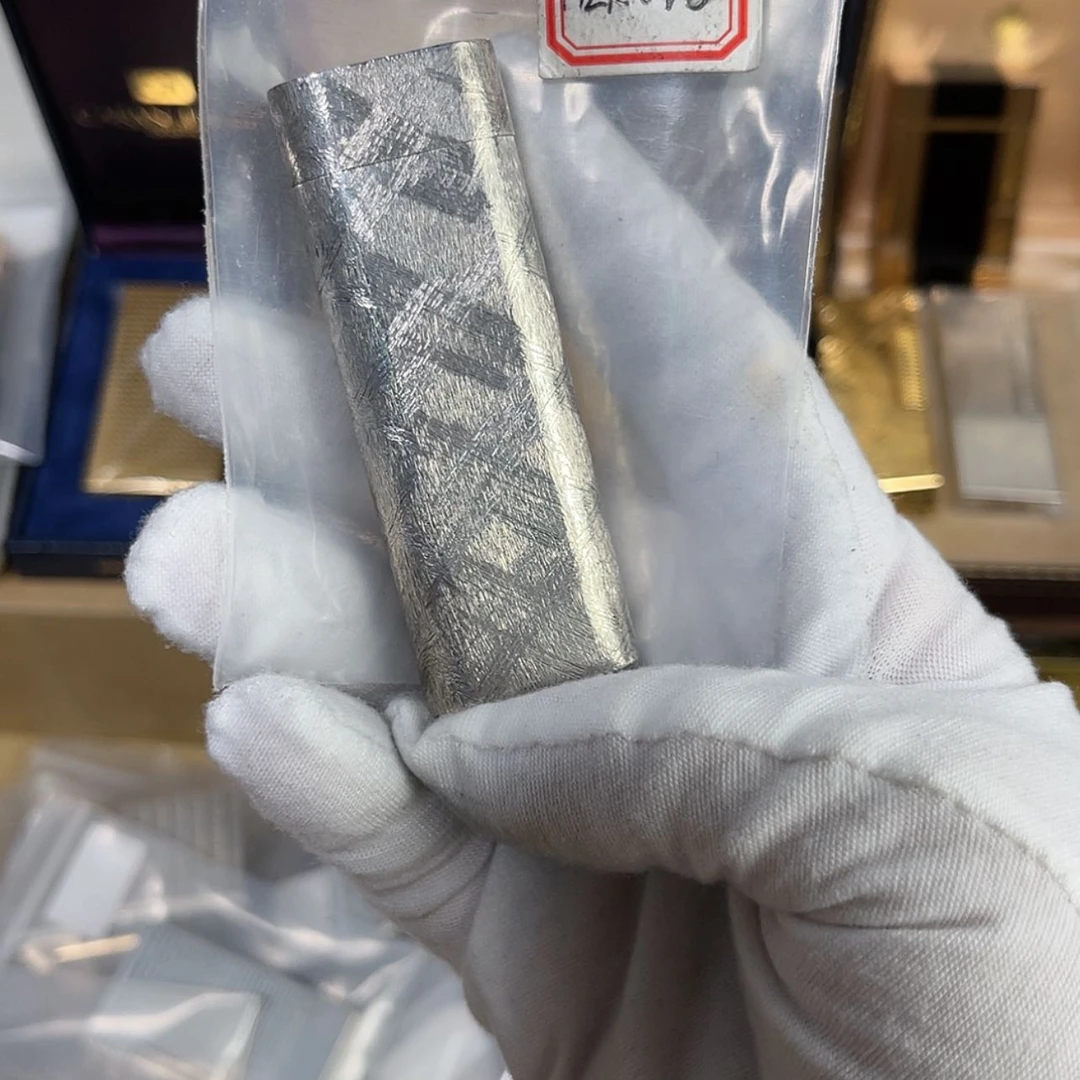 【闪购商品】成****森中古打火机