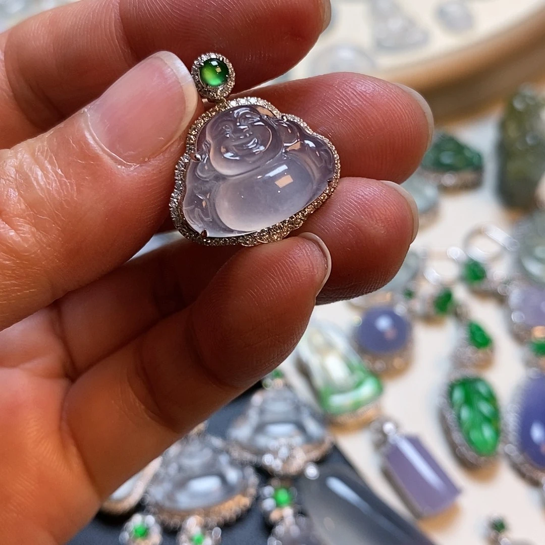 翡翠颈饰18K金镶嵌佛公