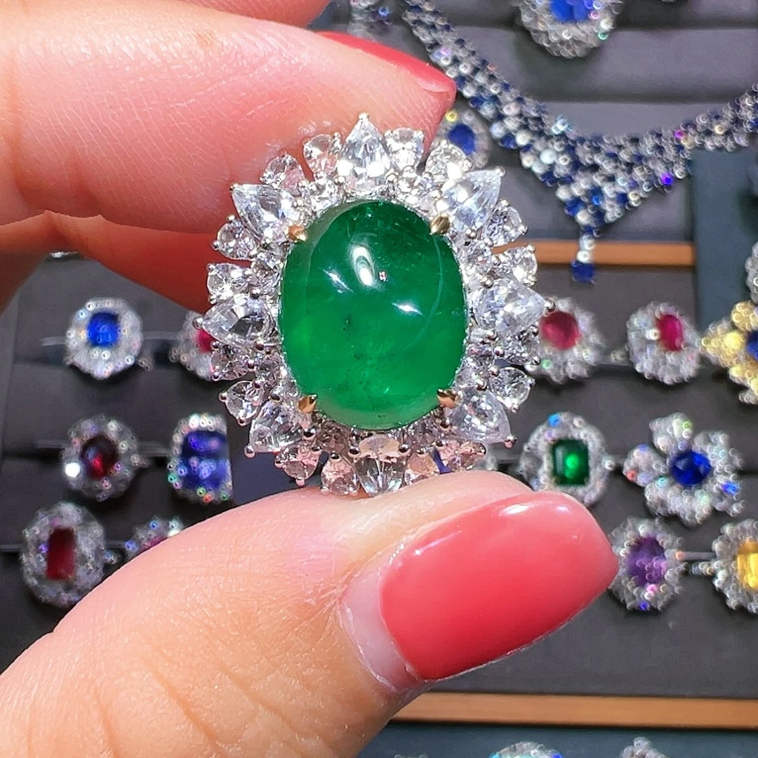 祖母绿戒指18K金镶嵌