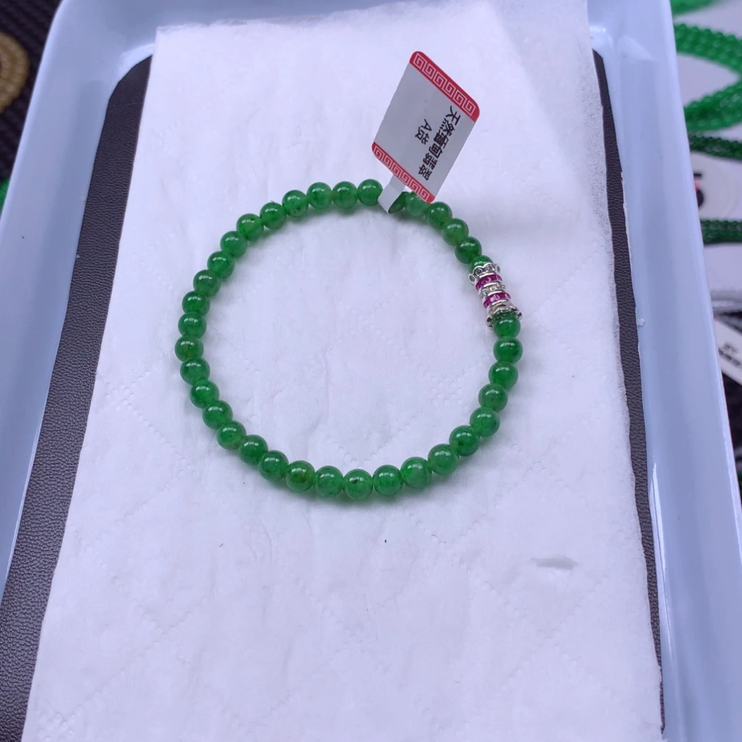 翡翠未镶嵌颈饰手串