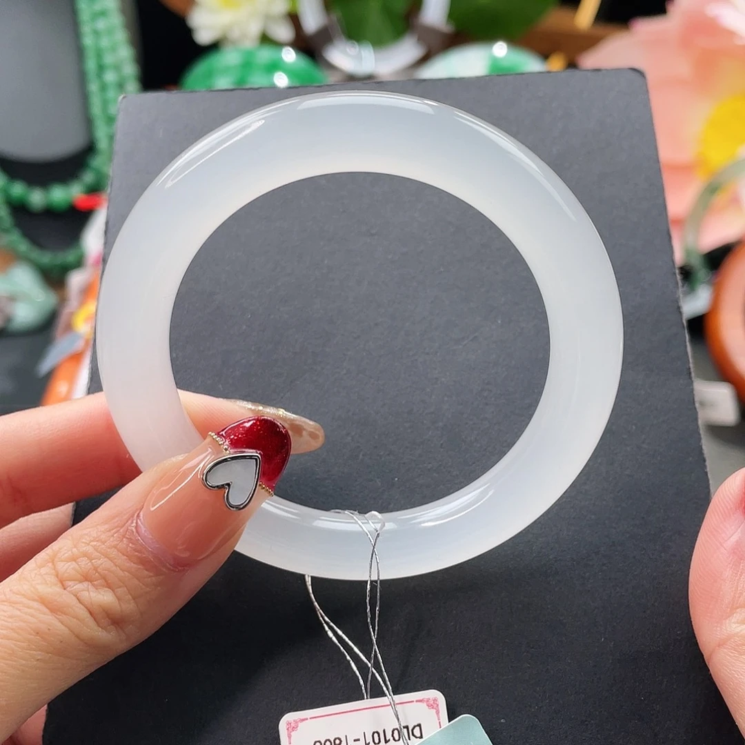 石英质玉手镯未镶嵌惊*。56