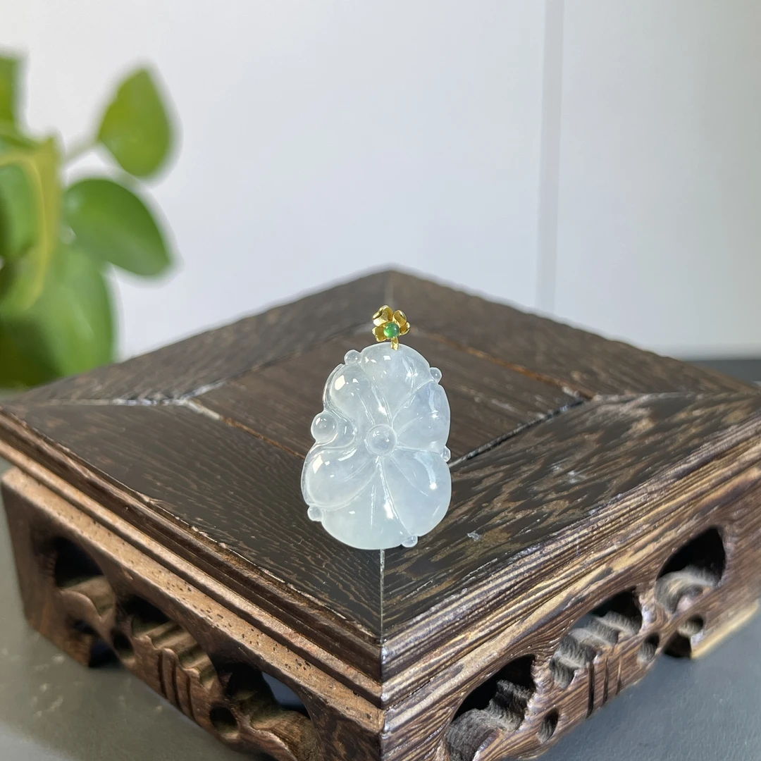 JYA05-36  天然缅甸A货翡翠  18K扣头和和美美