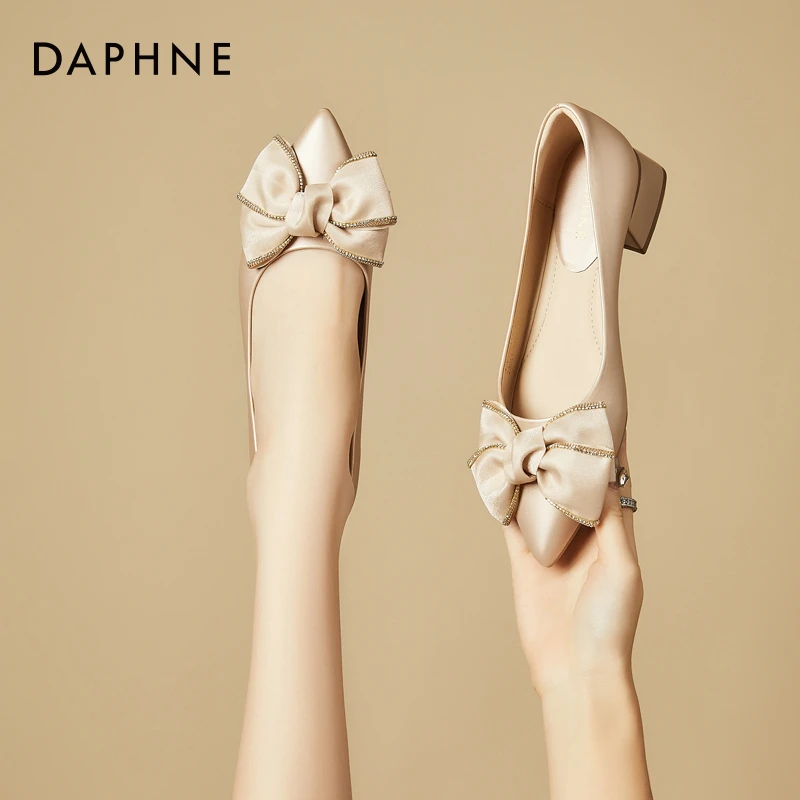 达芙妮2025秋季新款小高跟法式配裙子单鞋女晚晚风温柔伴娘鞋婚鞋