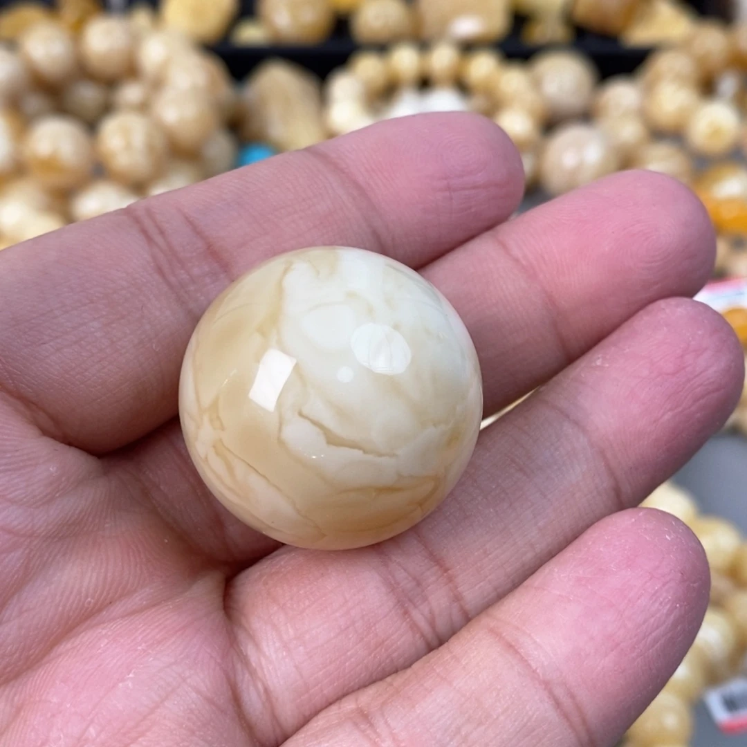 蜜蜡未镶嵌珠宝奇石31mm 16.7g