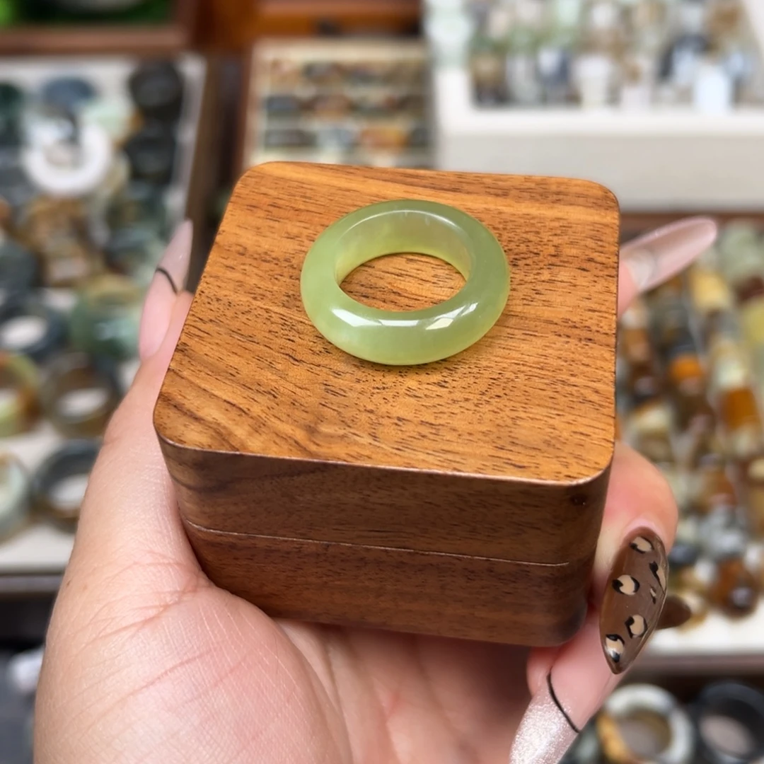 蛇纹石玉未镶嵌戒指内径17港13