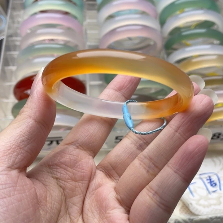 玛瑙/玉髓未镶嵌手镯55圈口