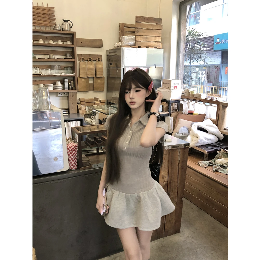 甜辣风POLO领短袖针织拼接连衣裙2025春季新款修身显瘦A字短裙女