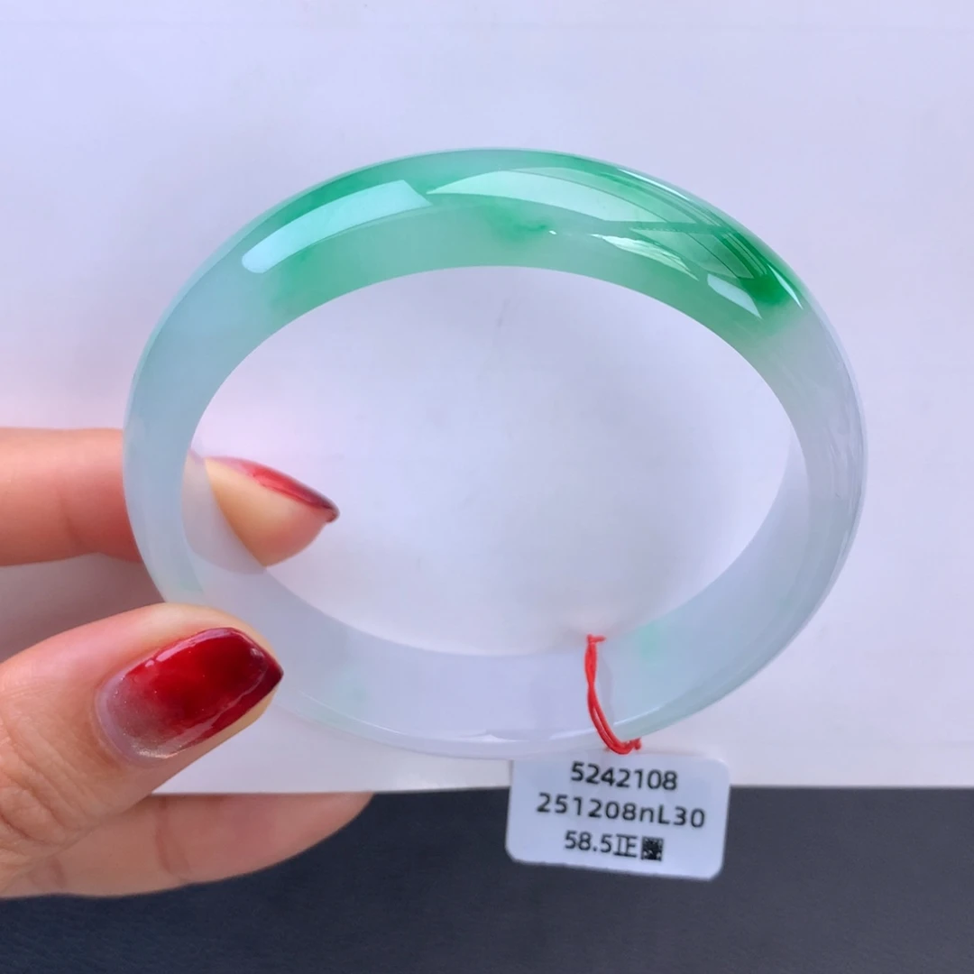 翡翠未镶嵌手镯冰胶白底飘翠手镯（细纹）