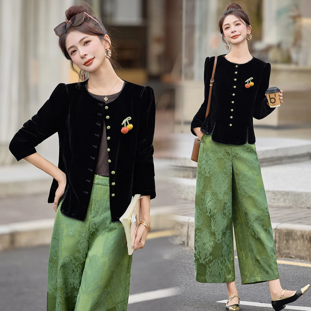 新中式复古丝绒长袖套装2025秋季新款高级感时尚休闲阔腿裤两件套