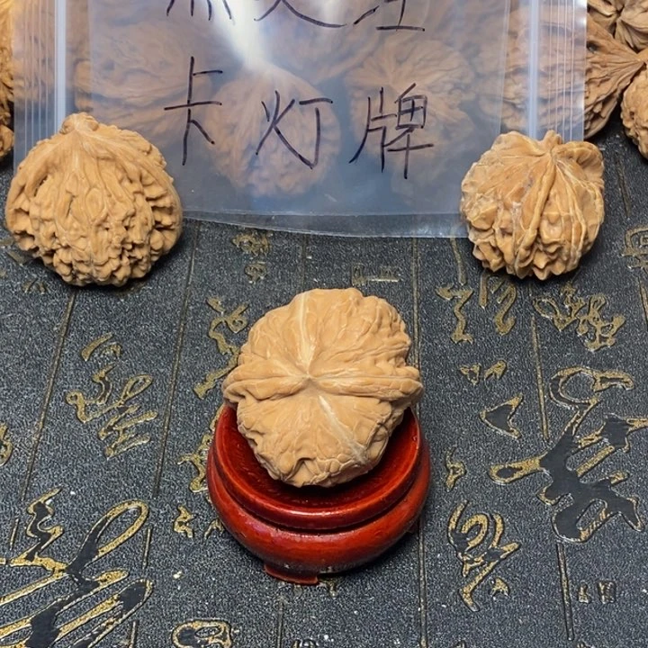 z***x文玩核桃吊坠文玩核桃异形单只