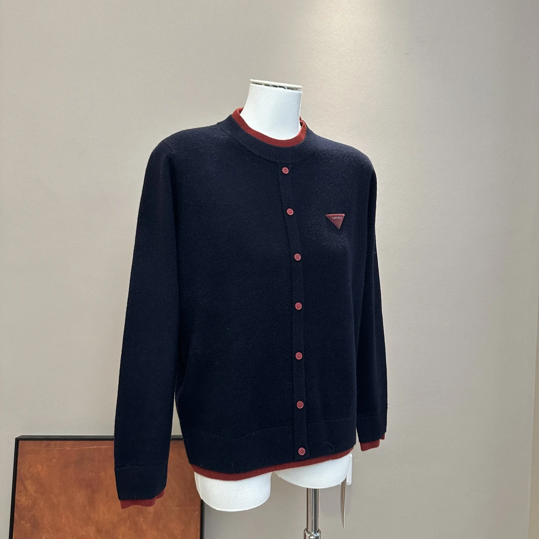 冬季新款女士羊毛衫假两件毛衣女打底衫内搭时尚休闲圆领毛衣