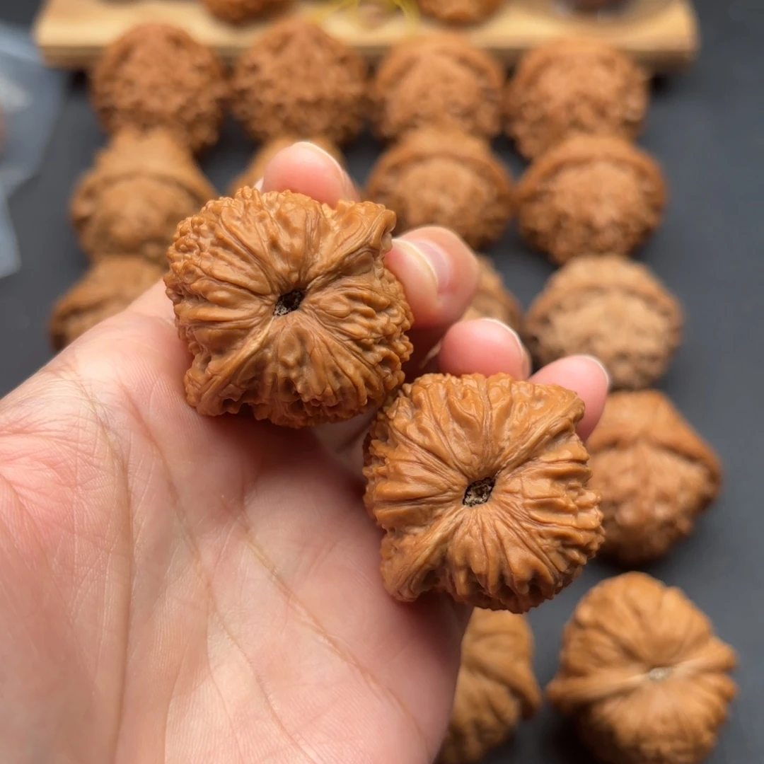 涡***司文玩核桃把件绣球40