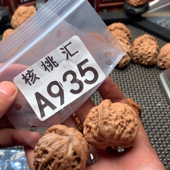 吊坠文玩核桃金麒麟