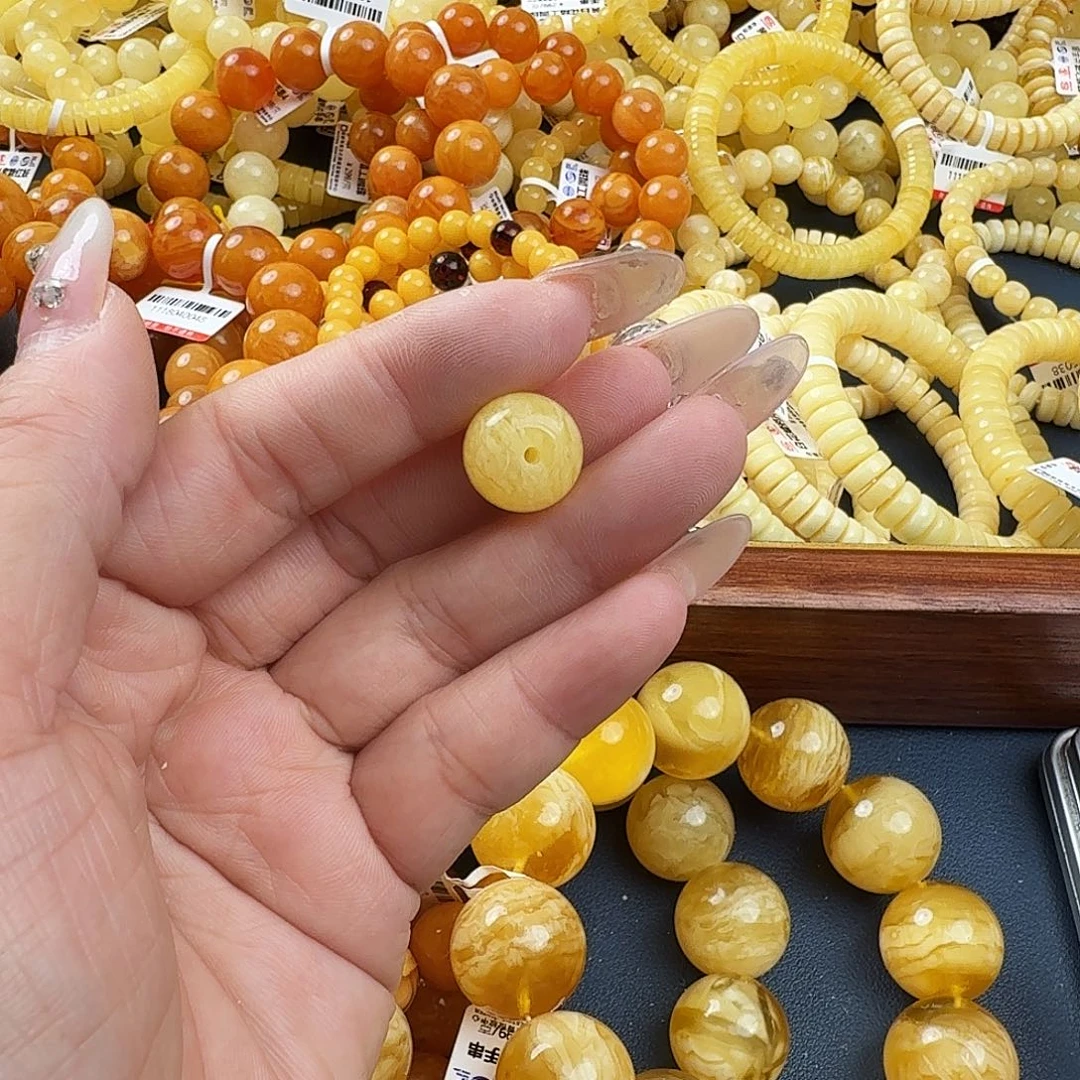 琥珀未镶嵌珠宝奇石