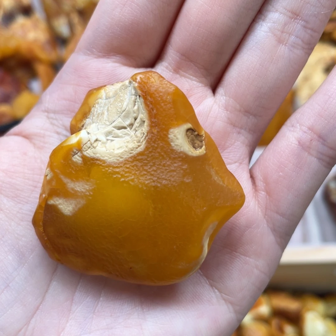 琥珀珠宝奇石未镶嵌