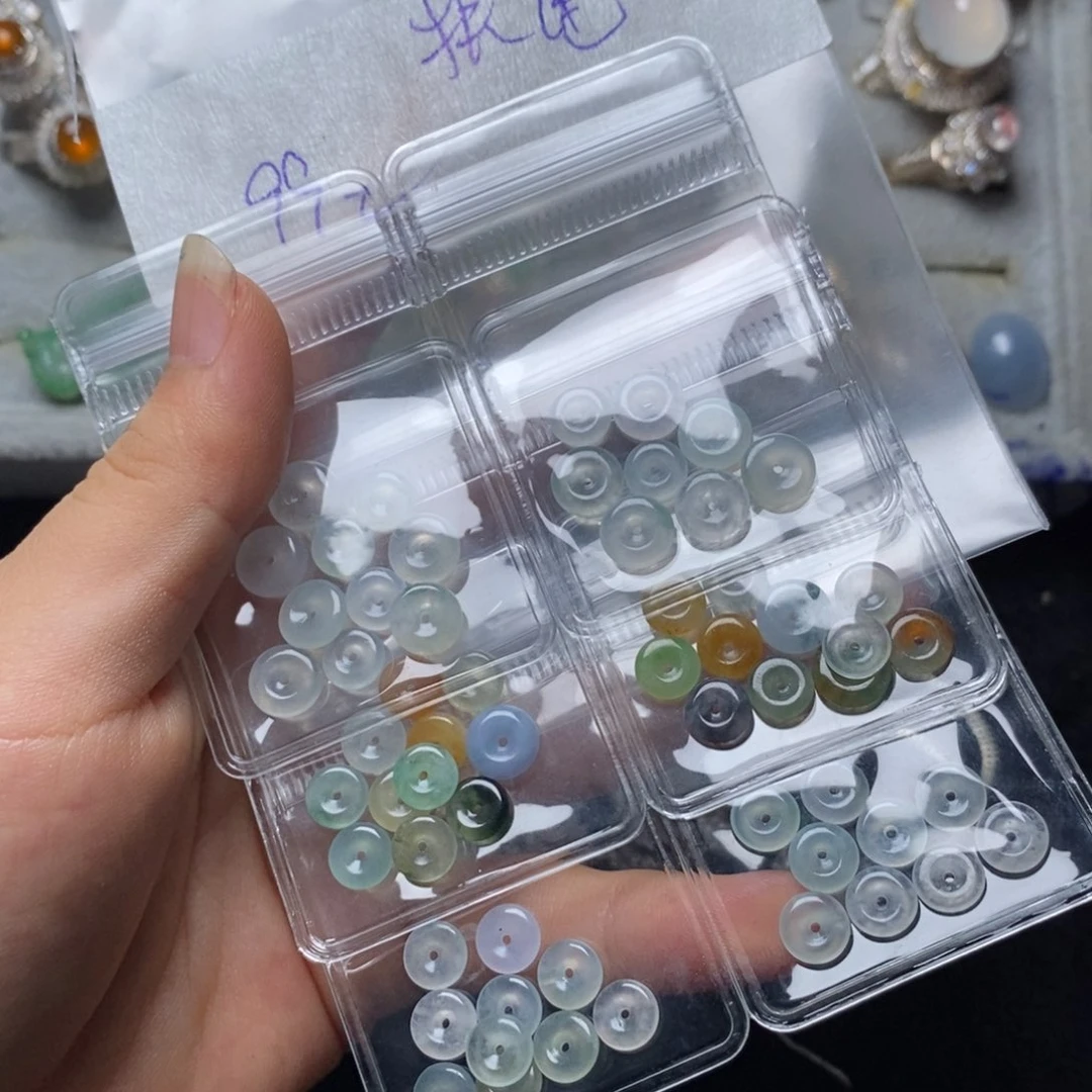 扶***摇定制翡翠未镶嵌不退不换
