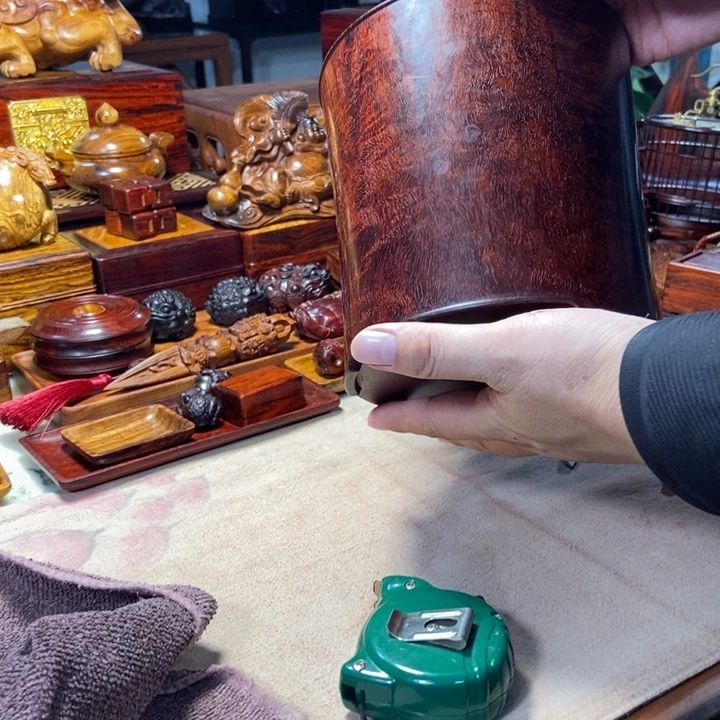 檀香紫檀（小叶紫檀）大笔筒