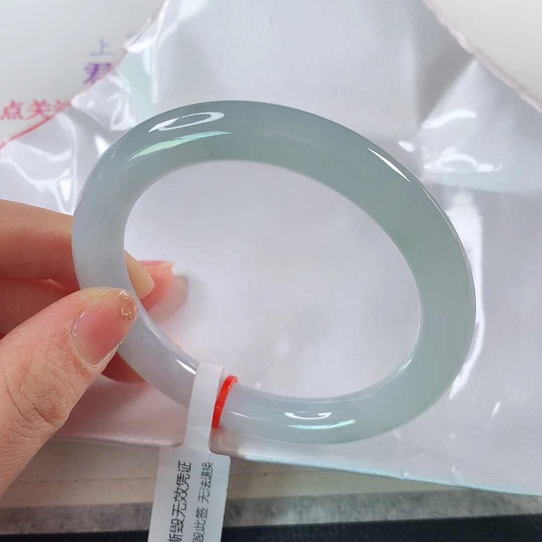 翡翠手镯未镶嵌 圆条⑨⑧