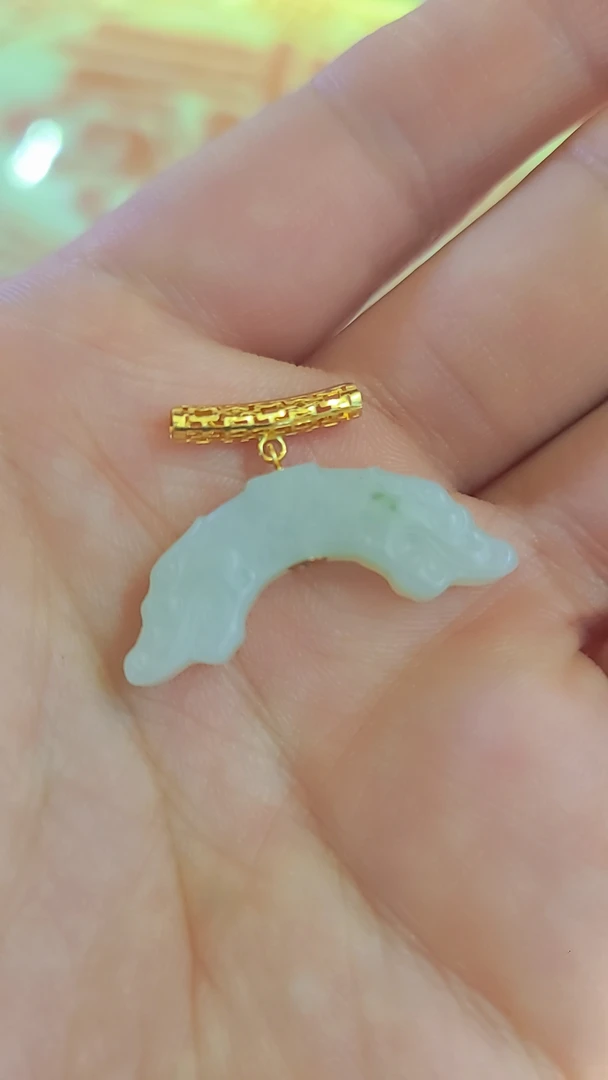 和田玉吊装天然和田玉