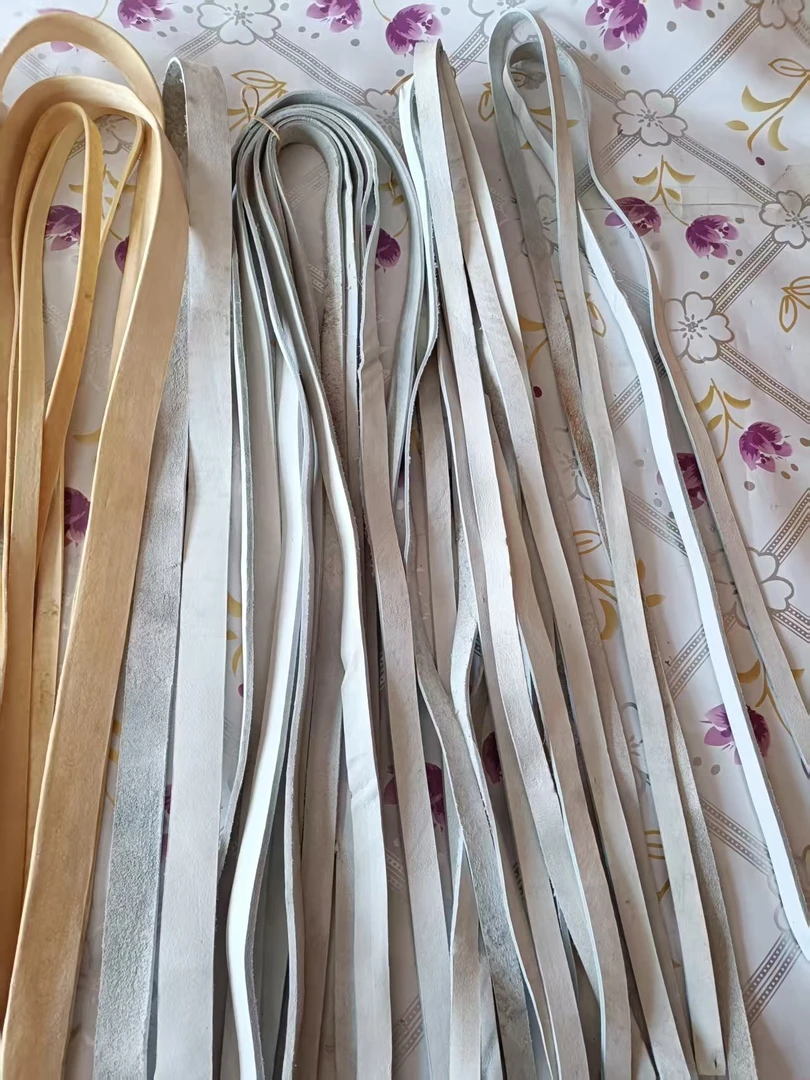 纯牛皮蓝白色板皮板皮条牛皮条马鞍马具马术