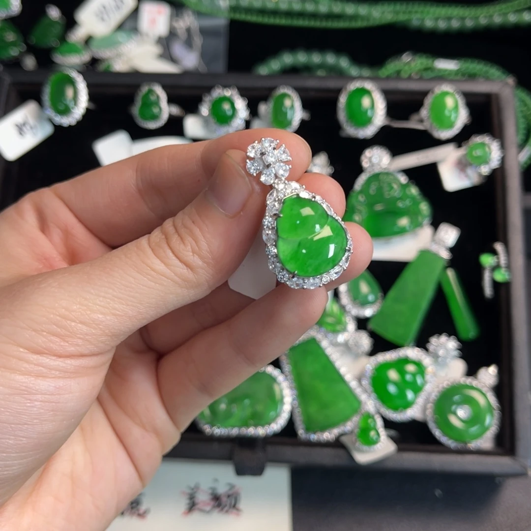 翡翠银S925镶嵌戒指葫芦吊坠