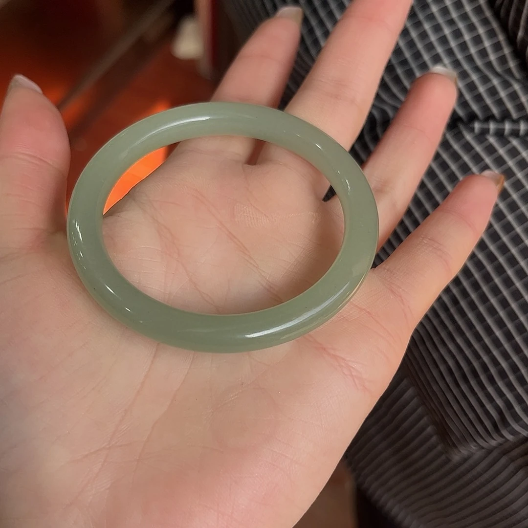 东陵石手镯未镶嵌好***生