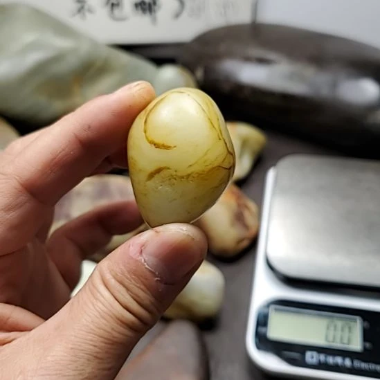 和田玉（糖玉）未镶嵌挂件