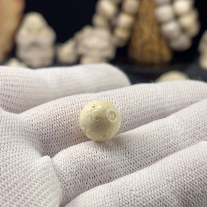 汉***走皮质非金属配饰鹿角雕刻一个