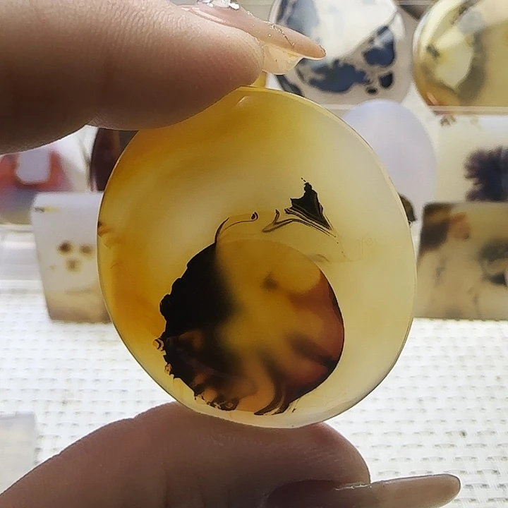 玛瑙/玉髓未镶嵌珠宝奇石