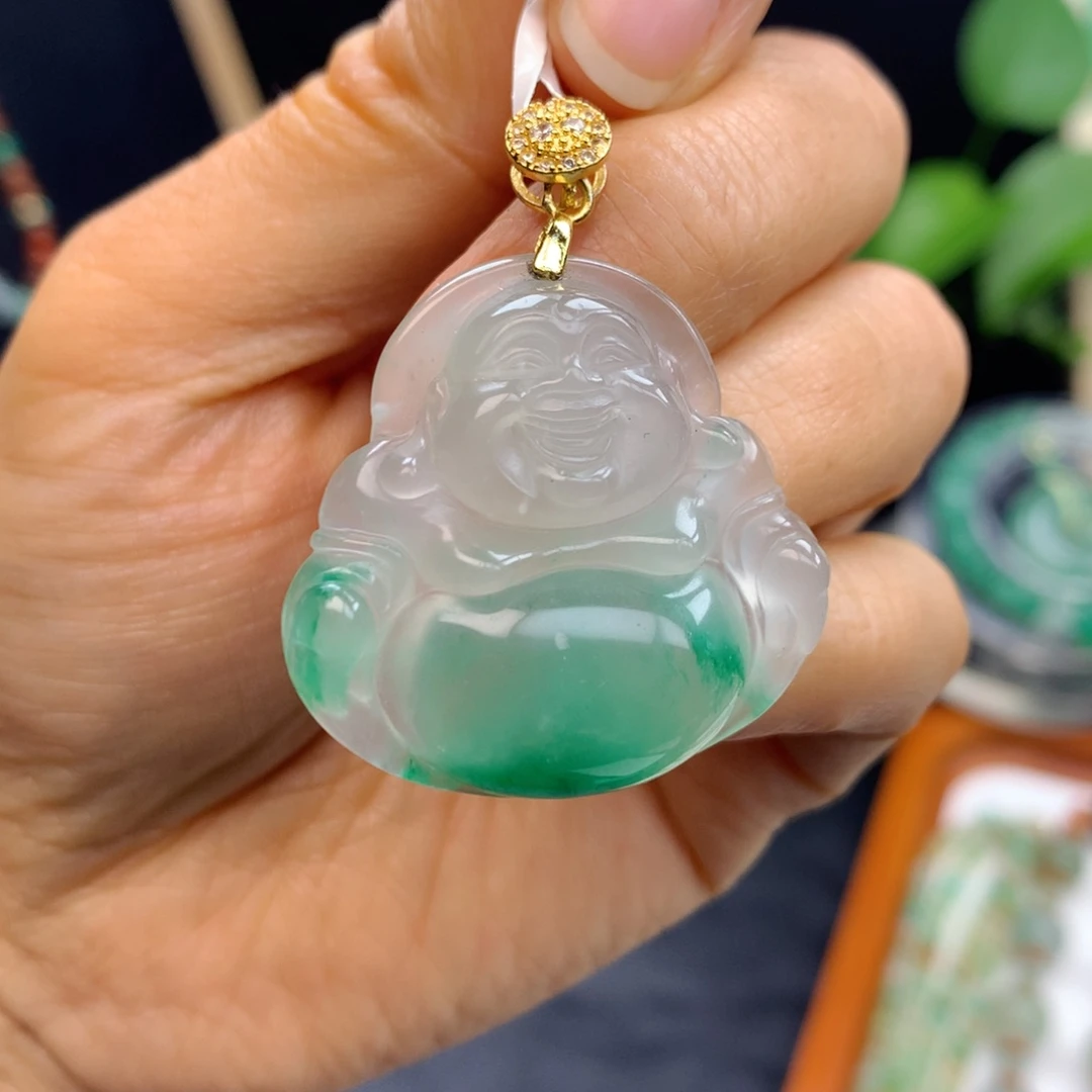 颈饰未镶嵌石英质玉