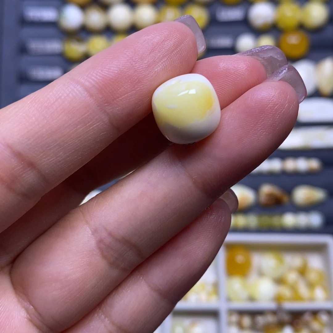 蜜蜡未镶嵌珠宝奇石橘金瓷白妖花老12.2*11.2mm