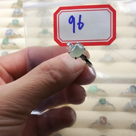 翡翠未镶嵌戒指缅甸