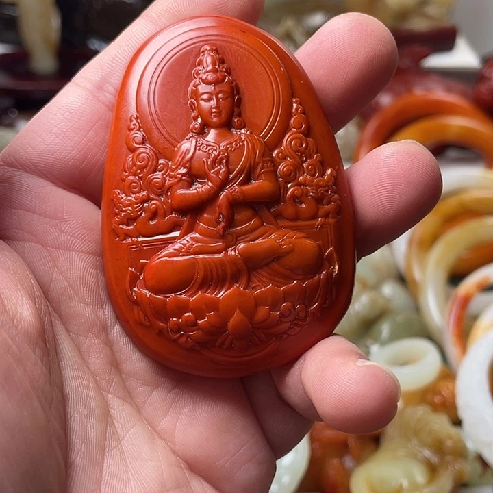 皇***勒和田玉未镶嵌颈饰