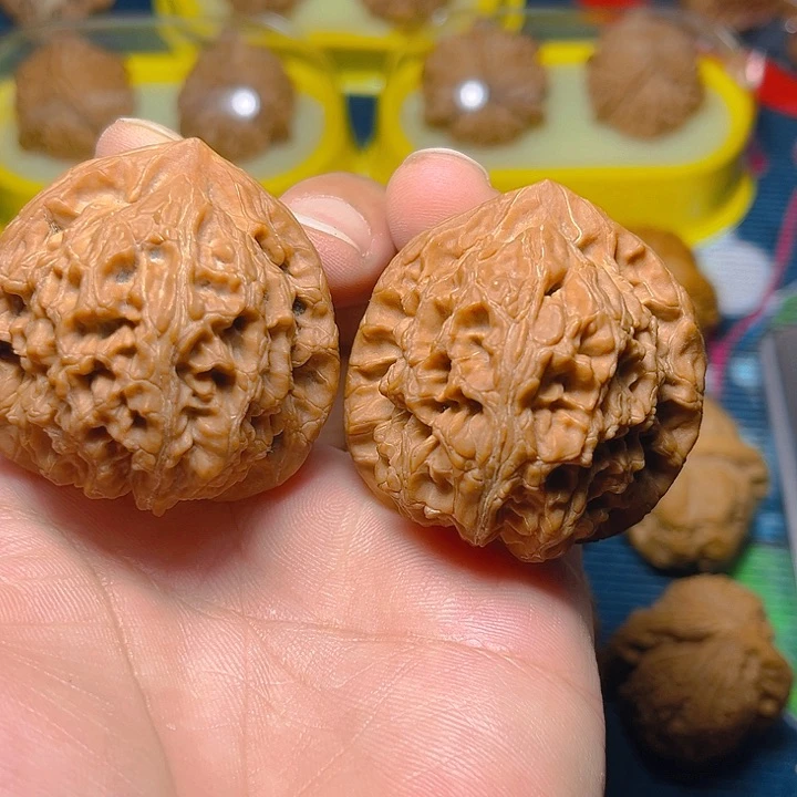 文玩核桃吊坠水龙