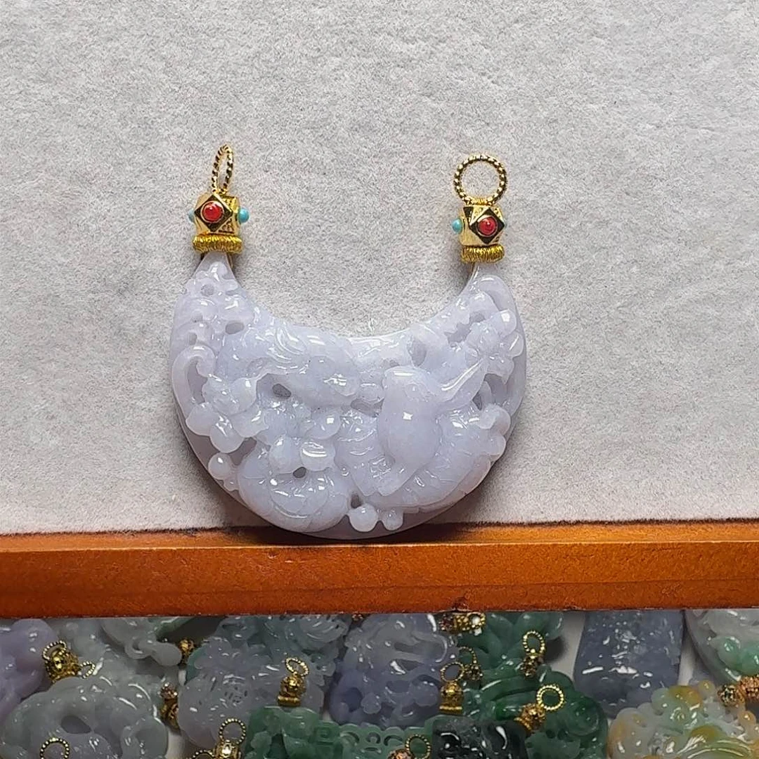 吊坠(赠链)未镶嵌翡翠