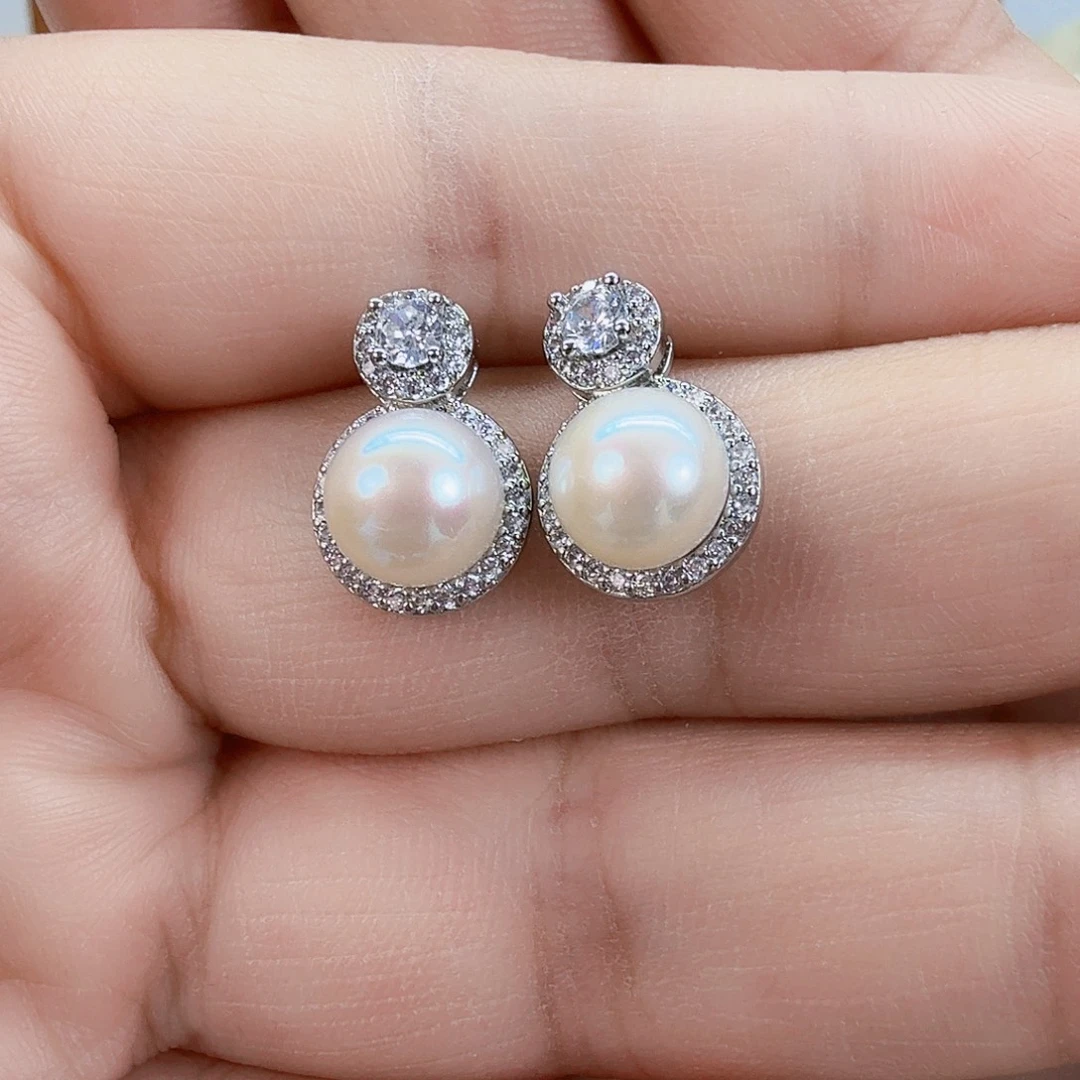 胸饰未镶嵌淡水珍珠