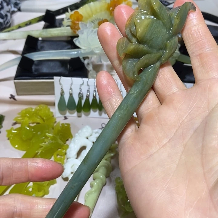 蛇纹石玉发簪未镶嵌