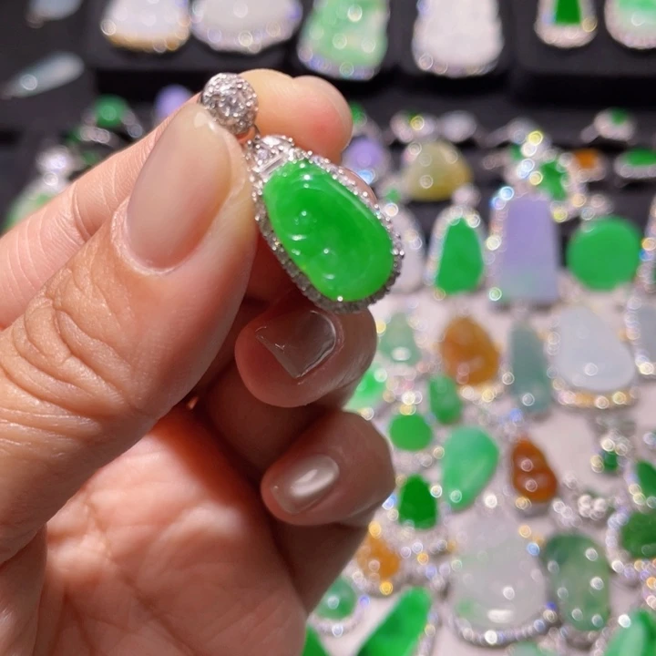 翡翠银S925镶嵌颈饰精品