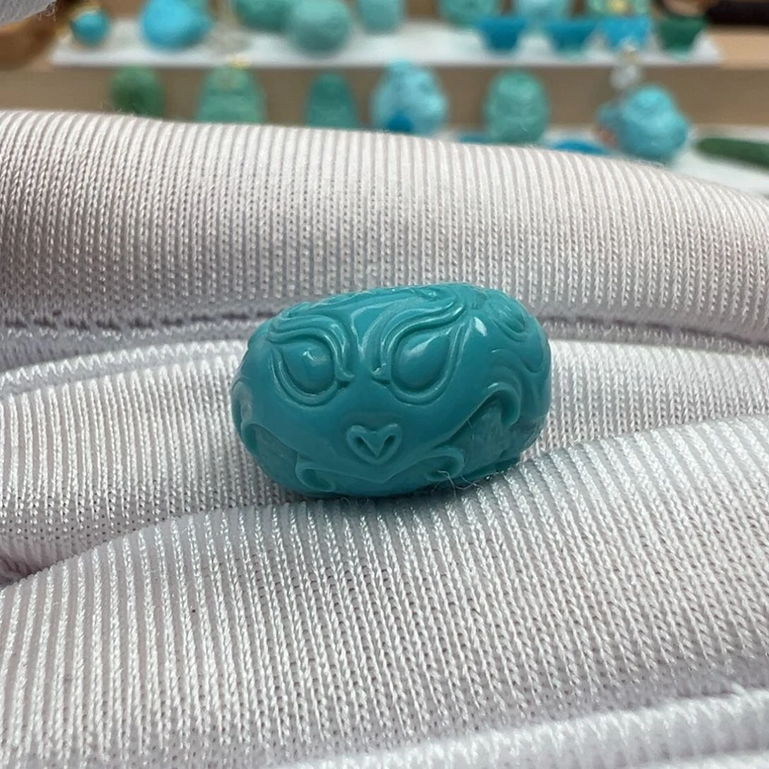 未镶嵌绿松石颈饰